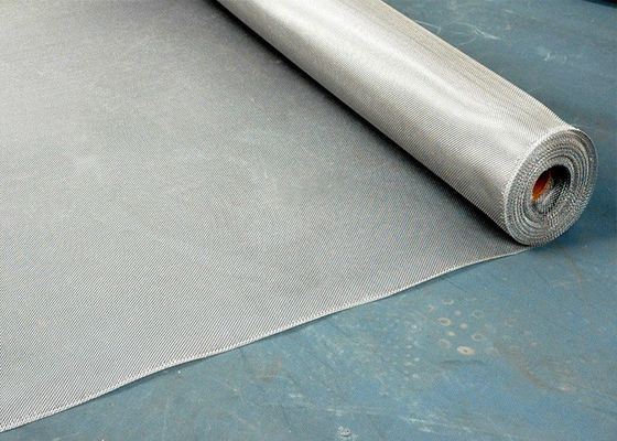 Ecrã de malha de arame tecido quadrado em aço inoxidável para resistência à abrasão e ao impacto