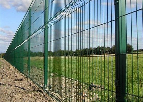 Aço carbono PVC revestido de malha de arame soldado anti-ferrugem para vedação de segurança