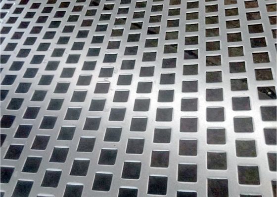 Painéis de chapa metálica perforada anodizada de qualidade superior para aplicações personalizadas