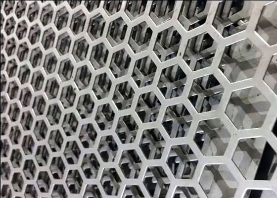 Folha de alumínio perfurado de revestimento de PVC colorido para decoração de parede exterior