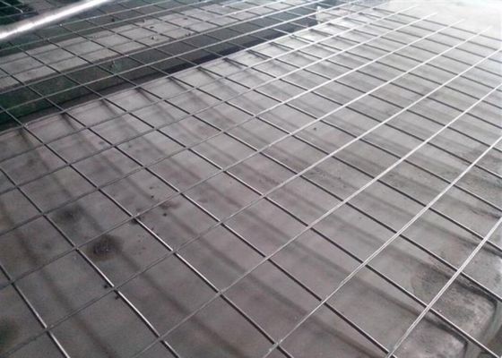 O baixo aço carbono soldou o fio Mesh Panels For Floor Heating na decoração interior