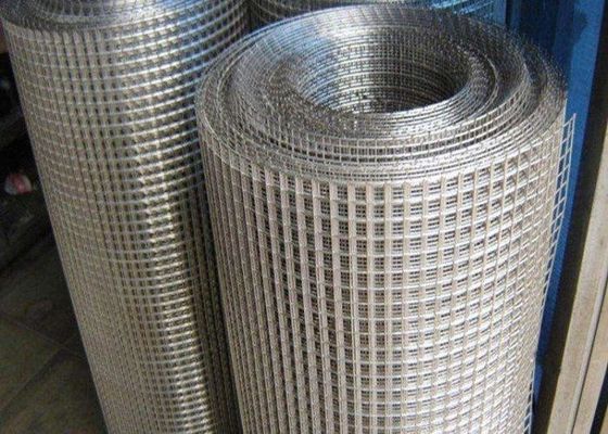 O aço carbono BWG15 galvanizou Mesh Rolls For Construction Projects soldado