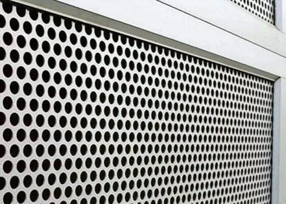 chapa metálica perfurada lisa polida com revestimento em pó galvanizado espessura de 0,5 mm a 10 mm adequada para aplicações de controle de ruído e segurança